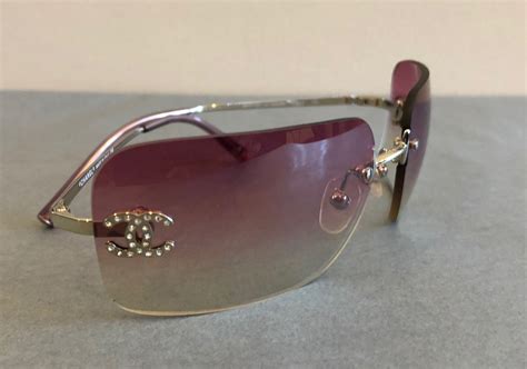 chanel sunglasses frameless.